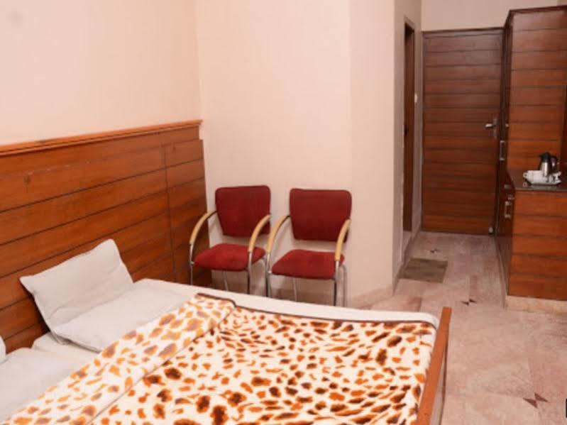 Capital O 10953 Dayal Lodge - A Boutique Hotel Agra  Kültér fotó