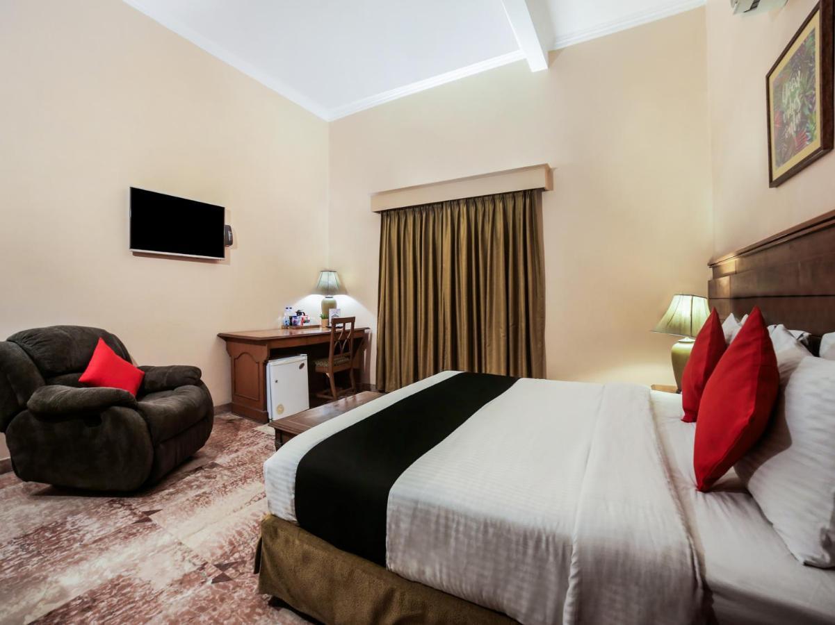 Capital O 10953 Dayal Lodge - A Boutique Hotel Agra  Kültér fotó